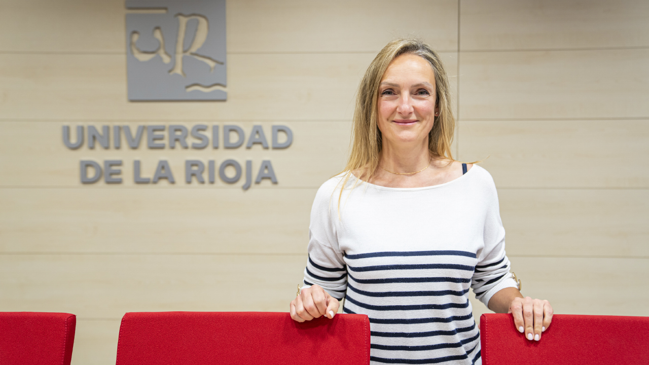 La bodeguera Elena Corzana, en las VI Jornadas Experiencias innovadoras en Enología y Viticultura