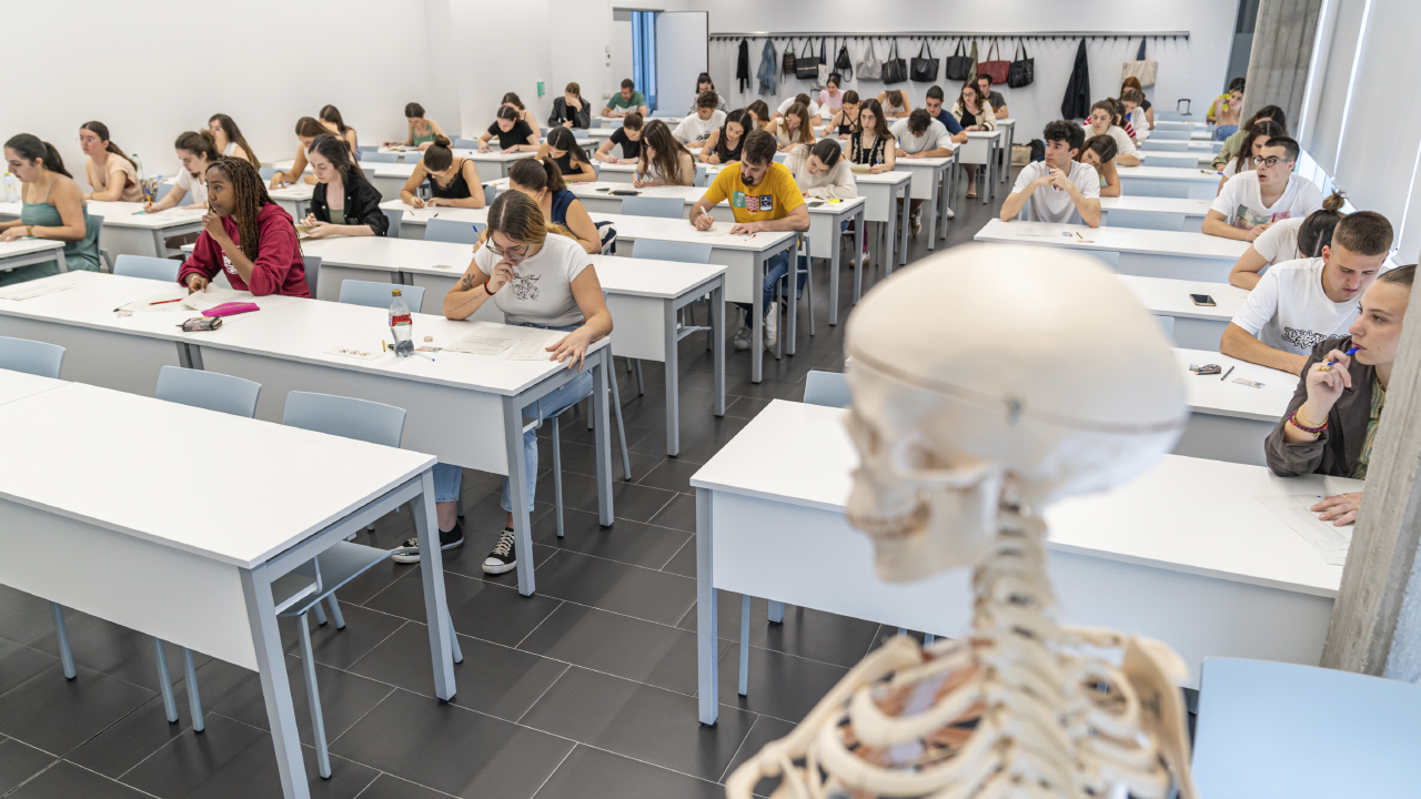 Alumnos de Enfermería en un aula de la Facultad de Ciencias de la Salud de la UR