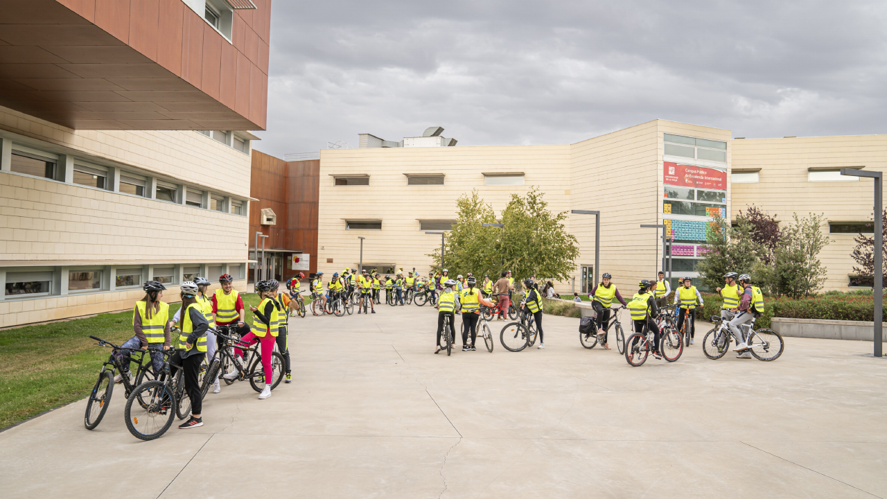 Taller de circulación en bicicleta celebrada en una edición anterior de la Semana de la Movilidad Sostenible