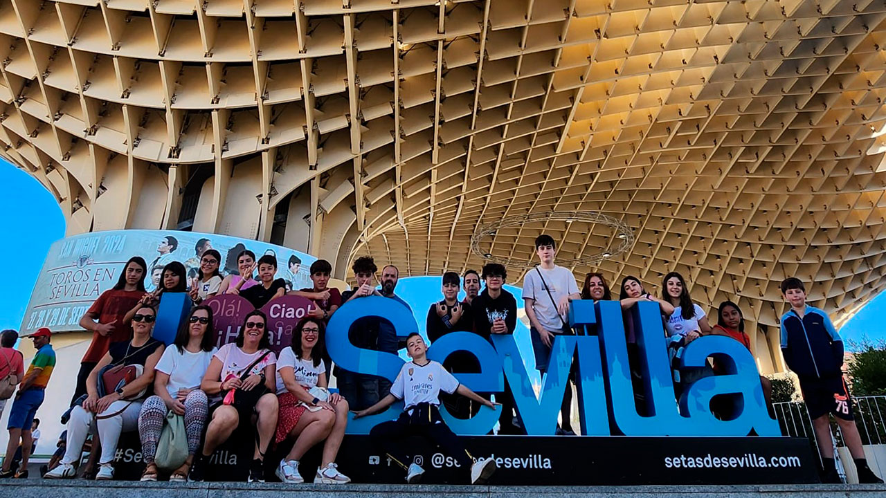 Viaje a Sevilla para participar en las Jornadas 'Familias y Altas Capacidades en la Universidad'