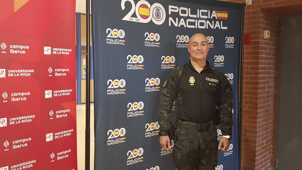 Fernando Alameda, Técnico del Servicio de Vigilancia de la Salud de la Policía Nacional