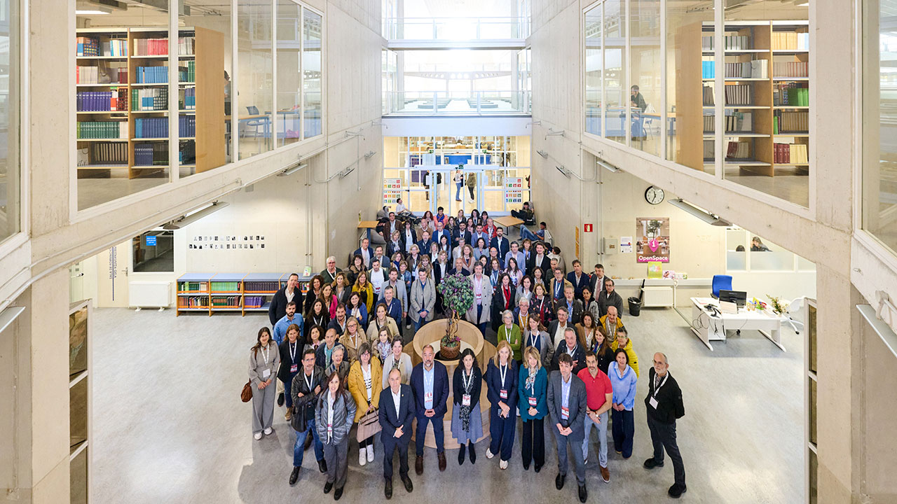 Foto de familia de los integrantes de la Comisión Sectorial de Investigación del Grupo 9 de Universidades